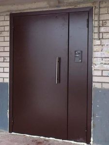 Противопожарная коричневая дверь / серия FRM55522